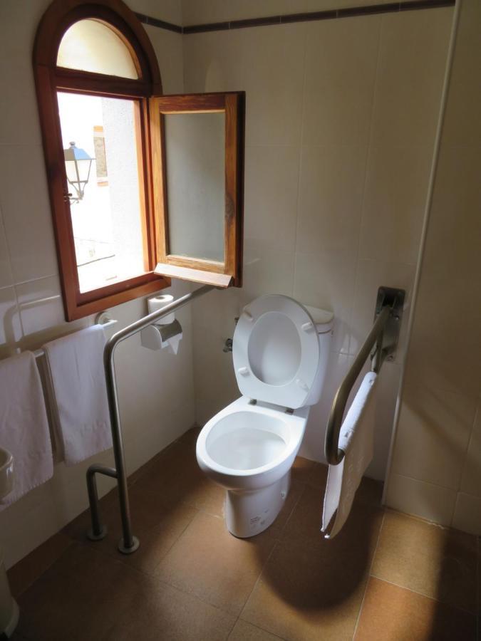 Meson La Lonja Hotel Herbes Luaran gambar
